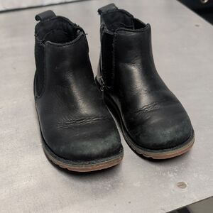 Ugg Black Leather Kids Ankle Boots Shearling Footbed